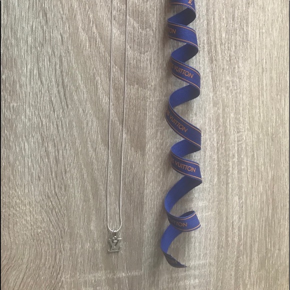 ✨Louis Vuitton Pendent w Silver Chain Link Necklace with Lobster Clasp✨ - Picture 5 of 10